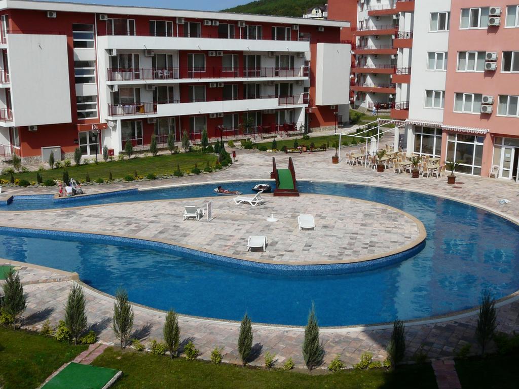 Private Apartments In Privilige Fort Beach Elenite Luaran gambar