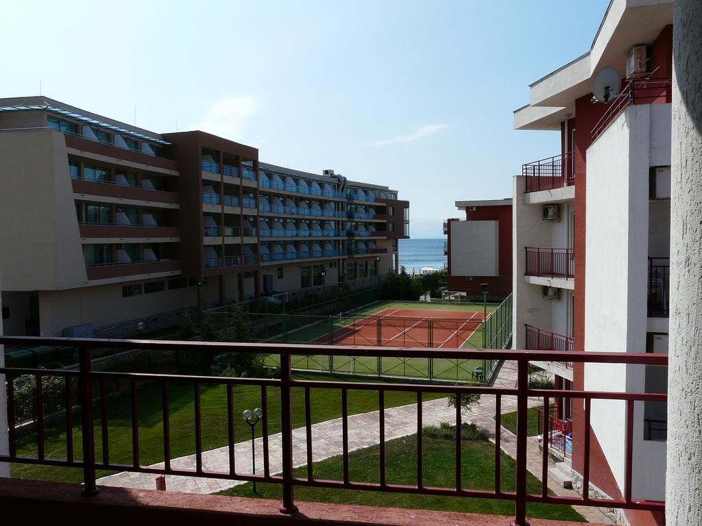 Private Apartments In Privilige Fort Beach Elenite Luaran gambar