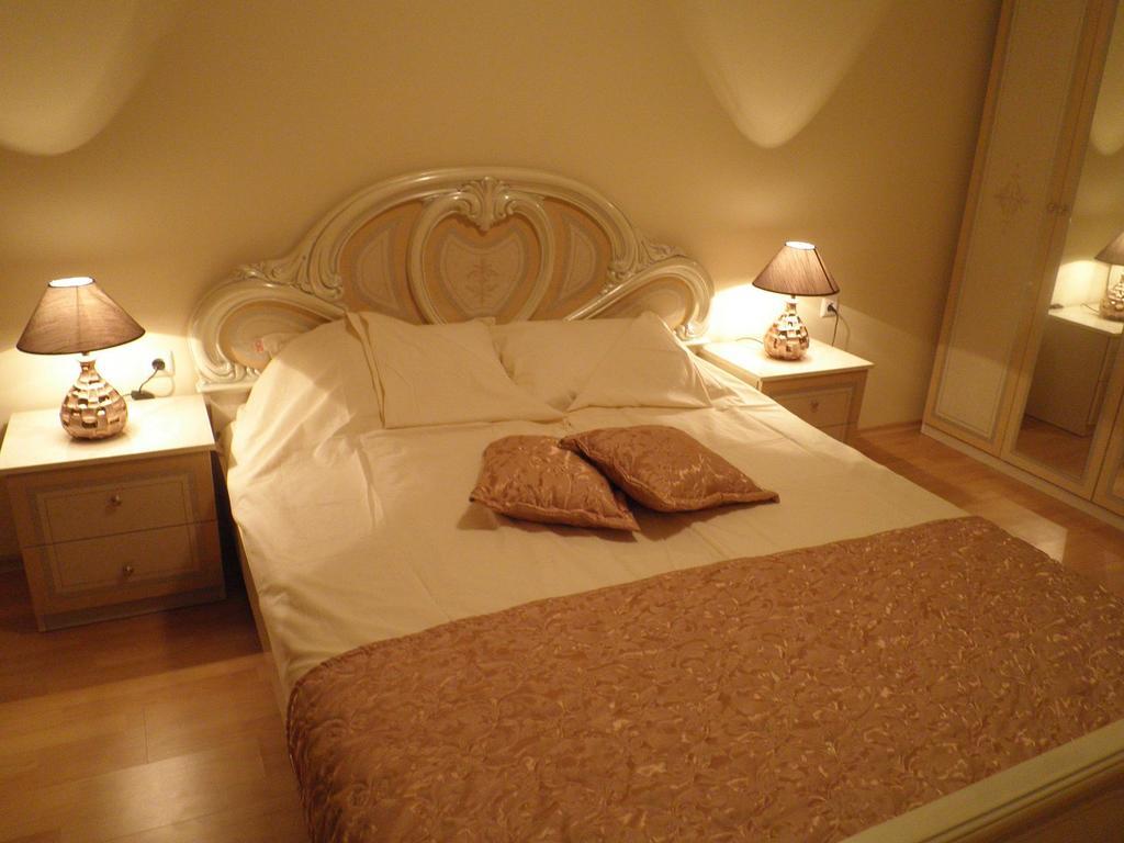 Private Apartments In Privilige Fort Beach Elenite Luaran gambar