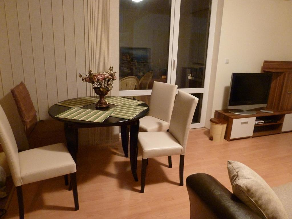 Private Apartments In Privilige Fort Beach Elenite Luaran gambar