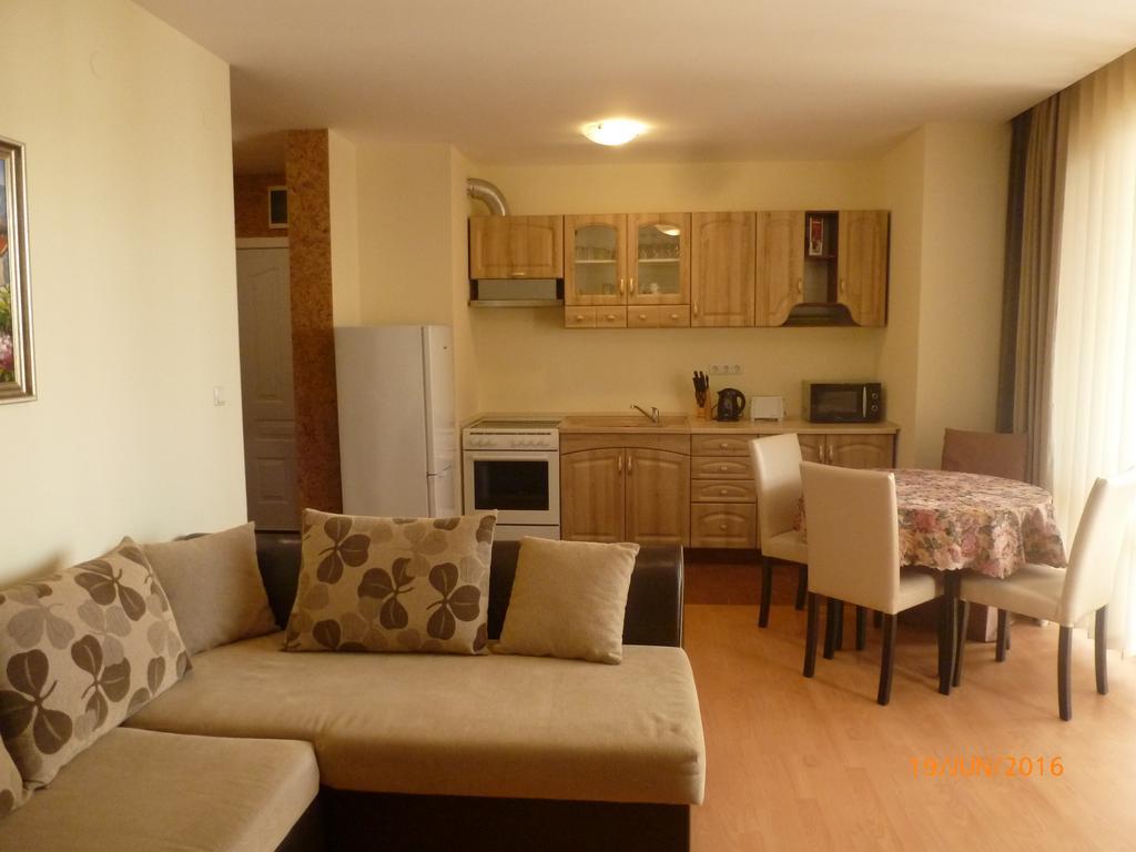 Private Apartments In Privilige Fort Beach Elenite Luaran gambar